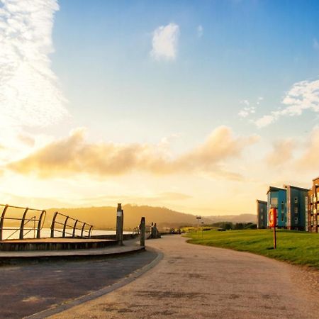 Sea View Apartment At The Beach! Llanelli Kültér fotó